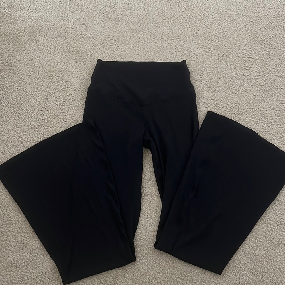Aerie real me offline flare leggings